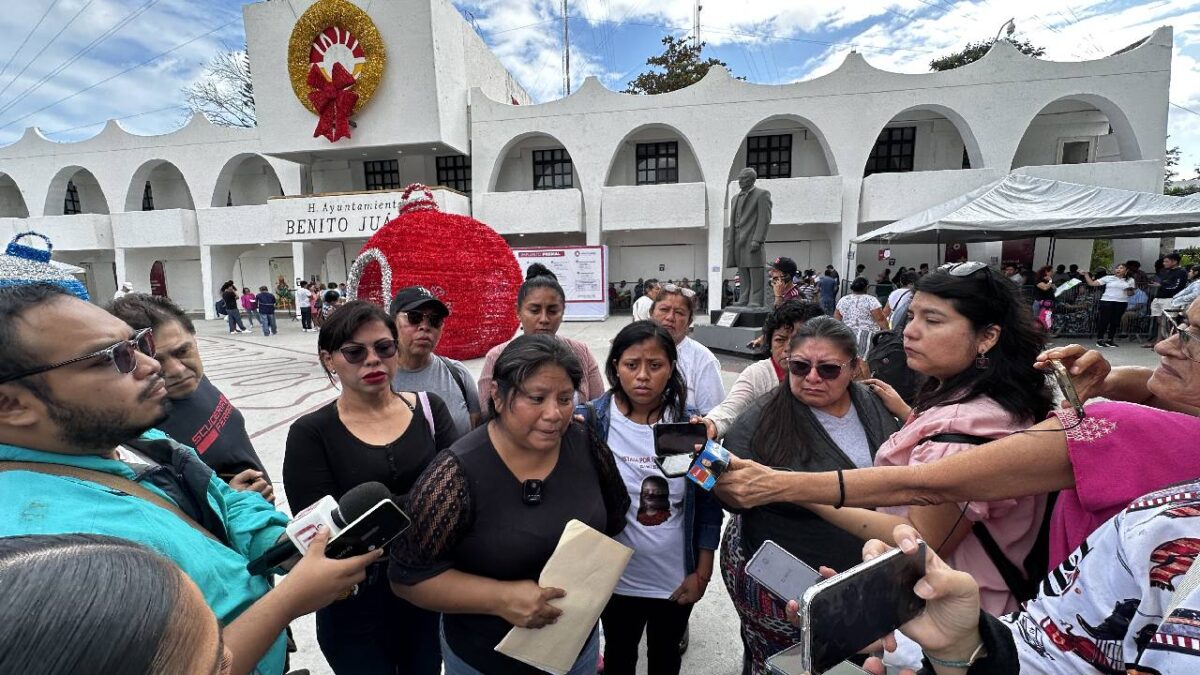 Acusa madre a la FGE de negligencia.