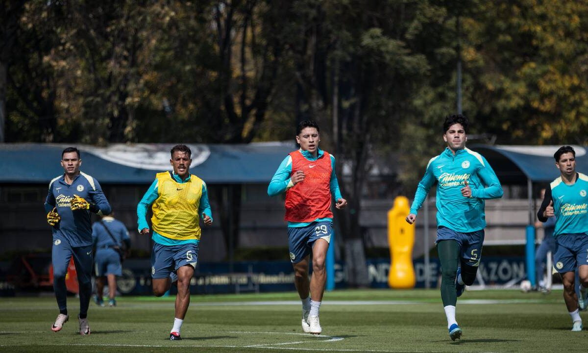 América se enfrenta al Querétaro.