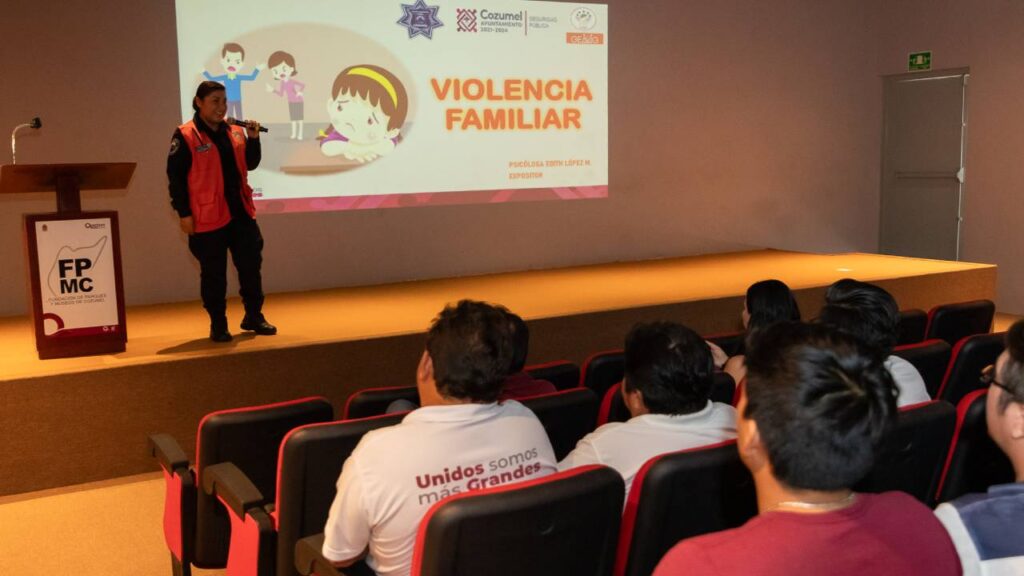 Charlas sobre violencia intrafamiliar.