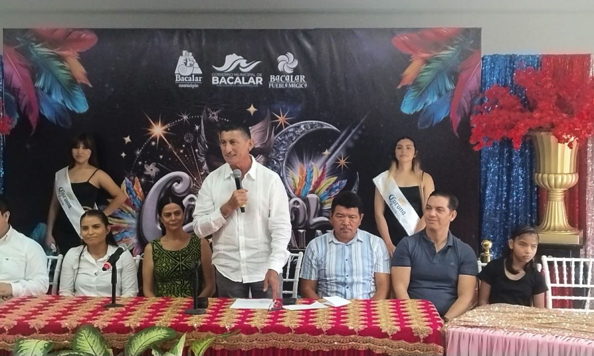 Autoridades de Bacalar, en conferencia de prensa.