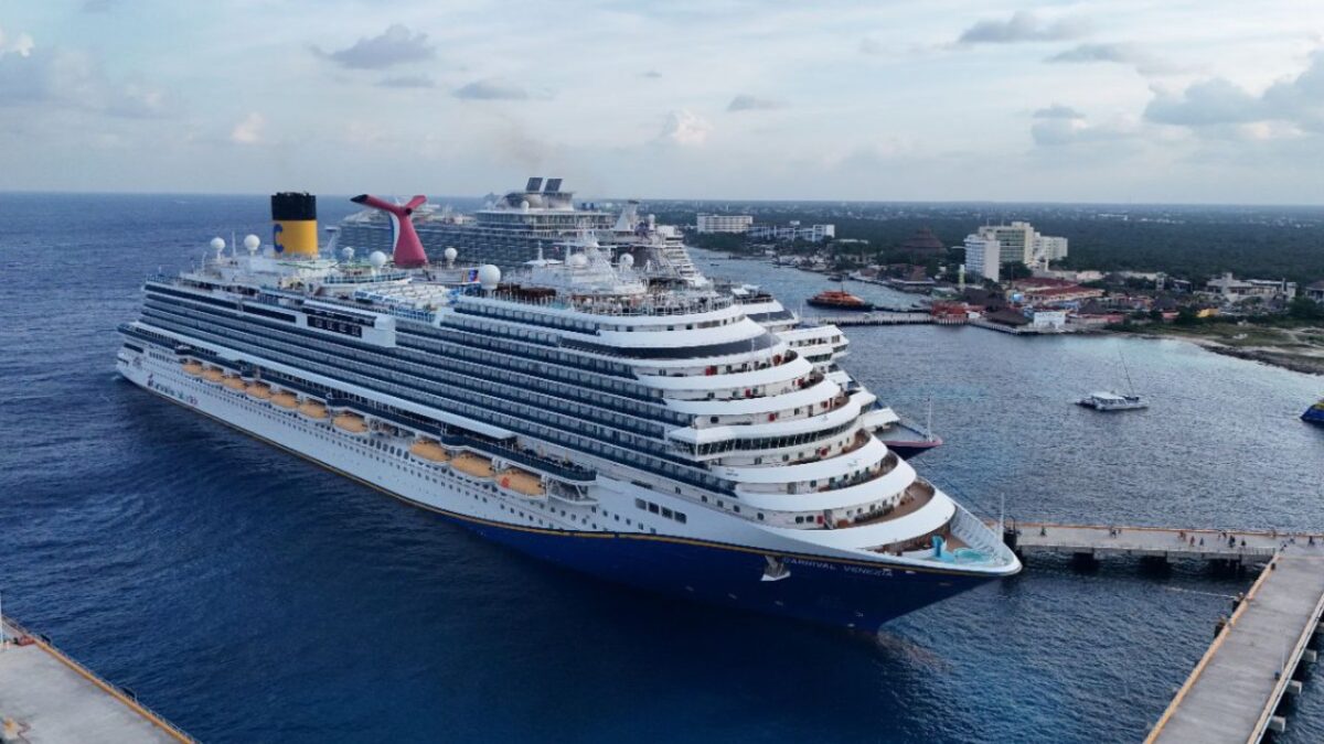 El crucero Carnival Venezia , en Cozumel.