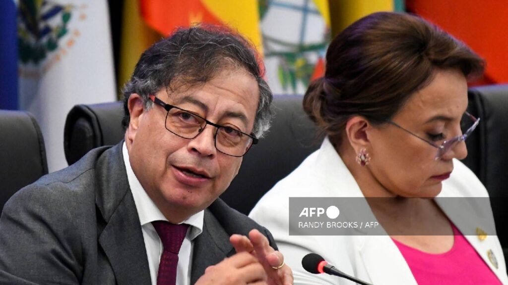Colombia rechazó a migrantes deportados.
