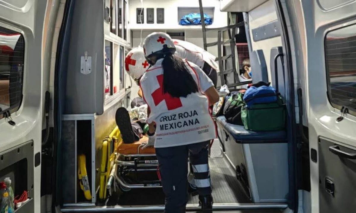 Elementos de la Cruz Roja.