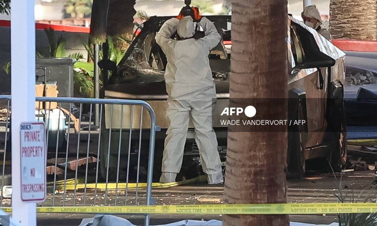 Explosión frente a hotel en Las Vegas.