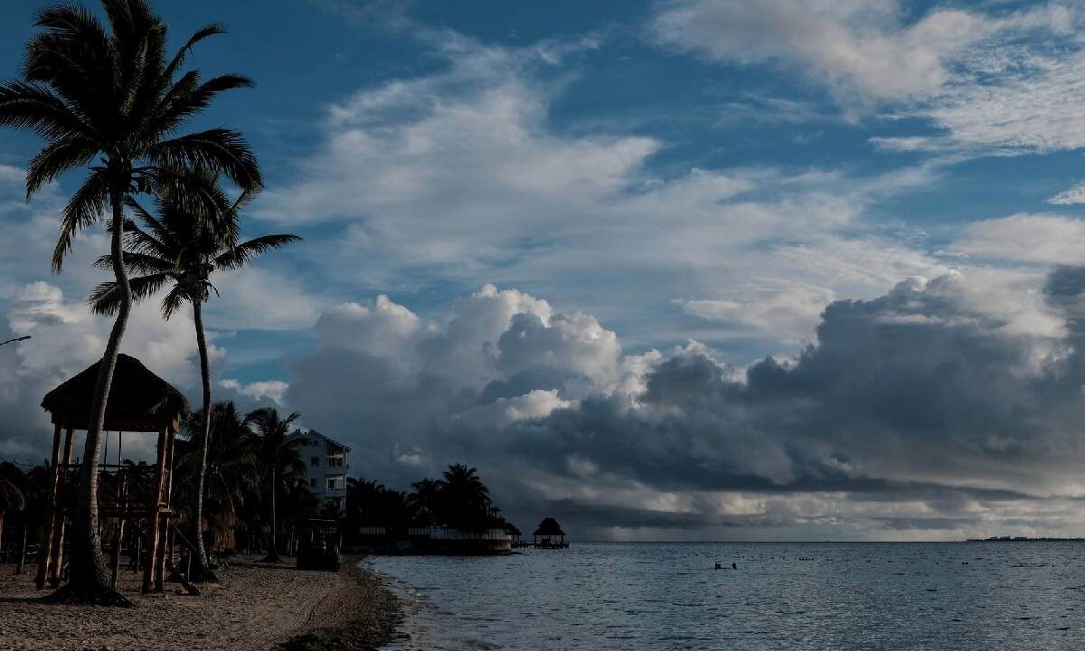 Frente frío 24 afectará al estado de Quintana Roo.