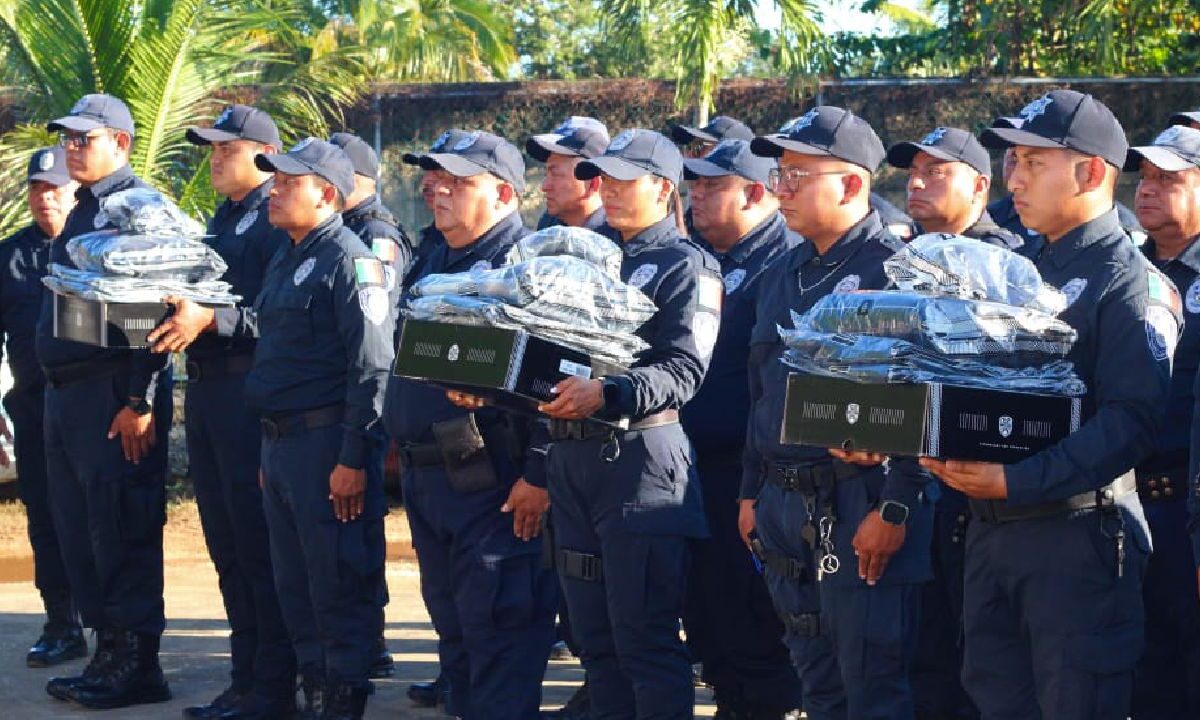 Reconocen falta de policías en Lázaro Cárdenas.