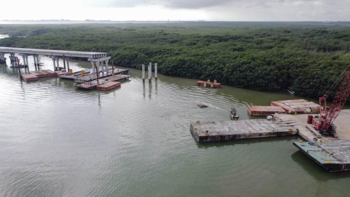El Puente Nichupté deberá quedar listo en agosto.