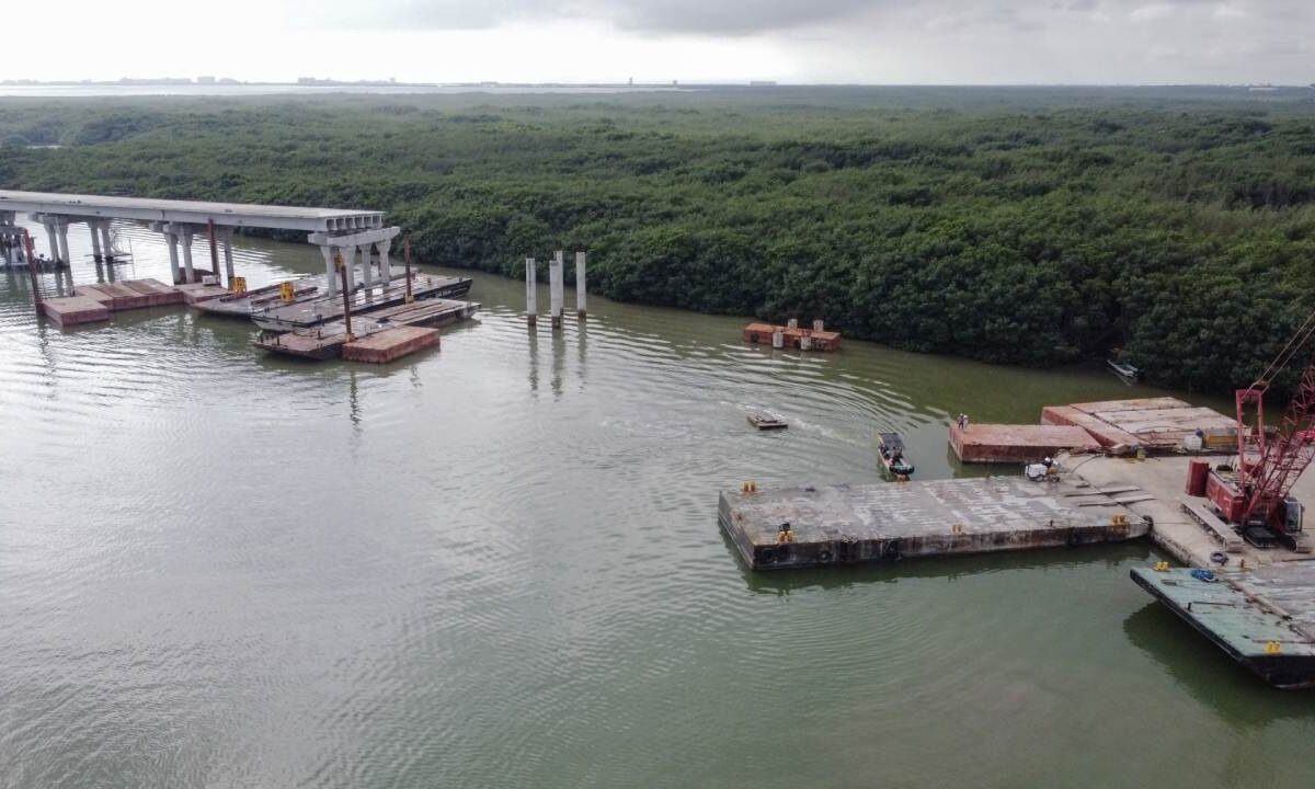 El Puente Nichupté deberá quedar listo en agosto.