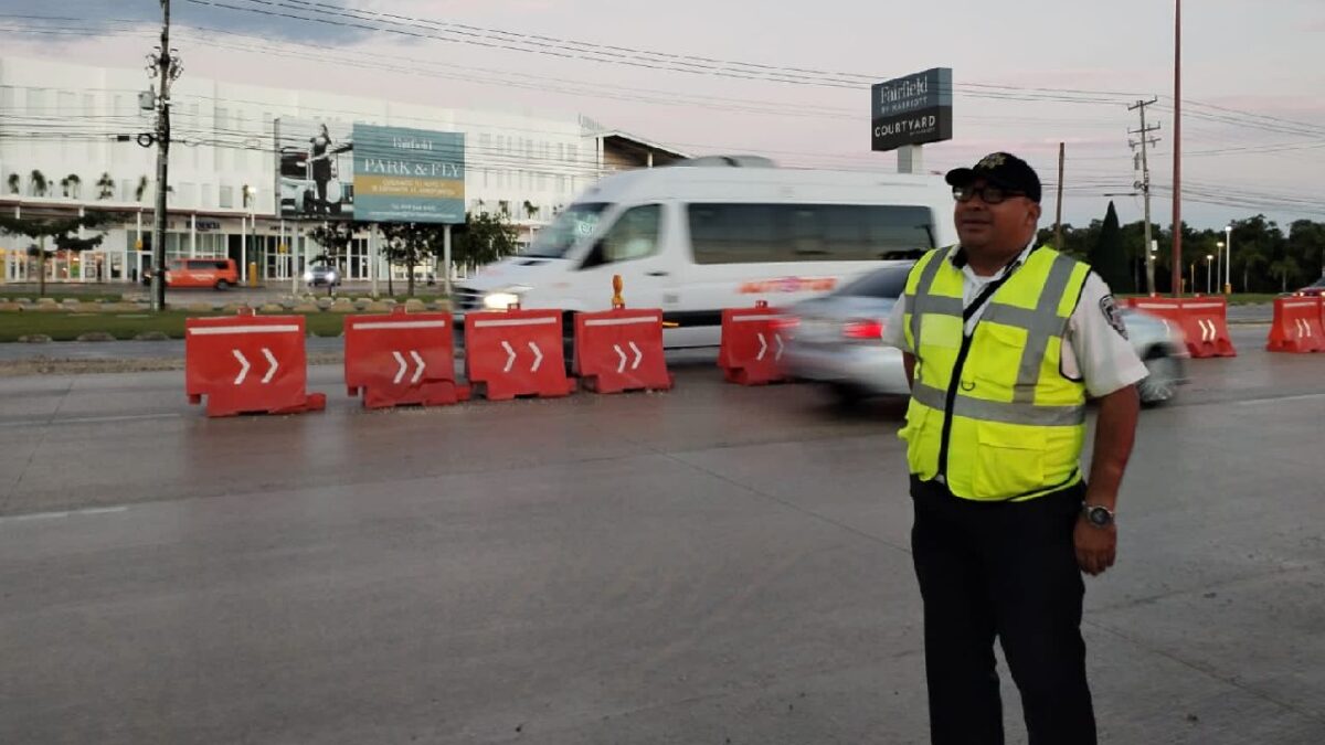 Martes 28 de enero. Cierres viales en Cancún.