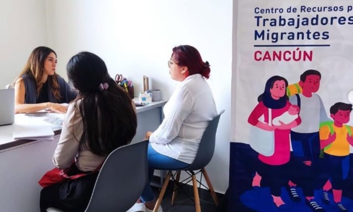 Atención de migrantes en Cancún.