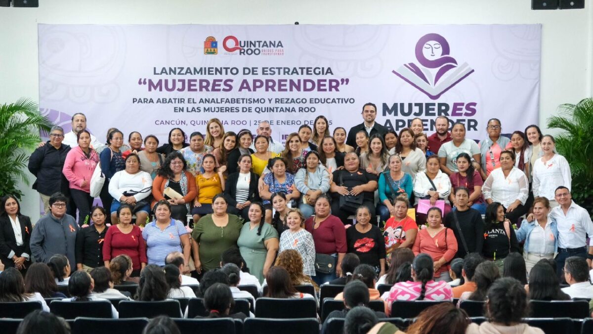 Lanzan programa "Mujer es Aprender".