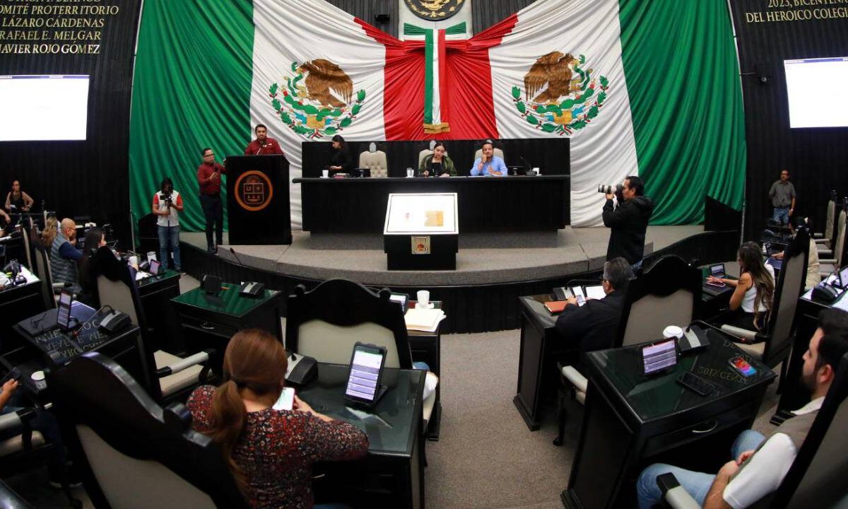 Legisladores en el Congreso de Quintana Roo.