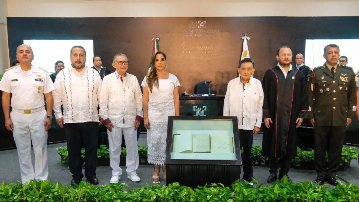 Aniversario de la Constitución de Quintana Roo.