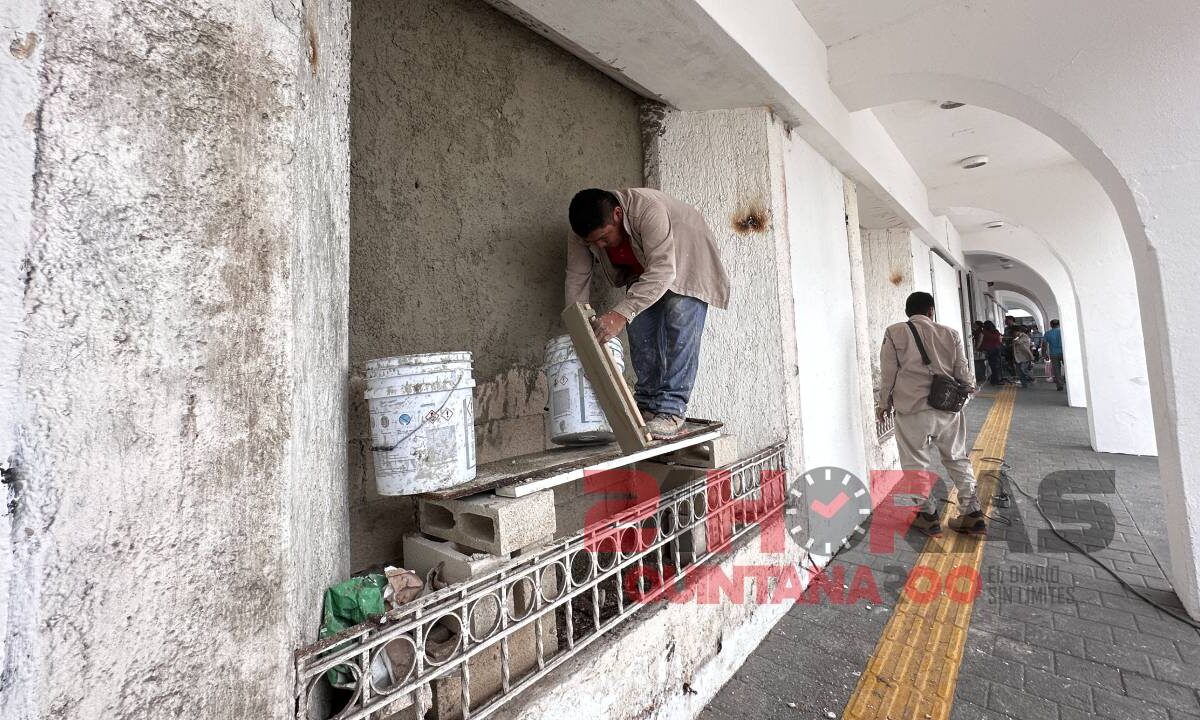 Obras en el palacio municipal de Benito Juárez.