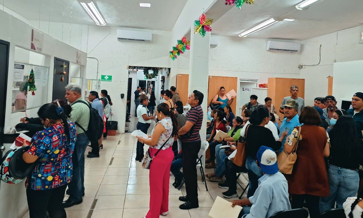 Refrendo vehicular toda una odisea en Chetumal.