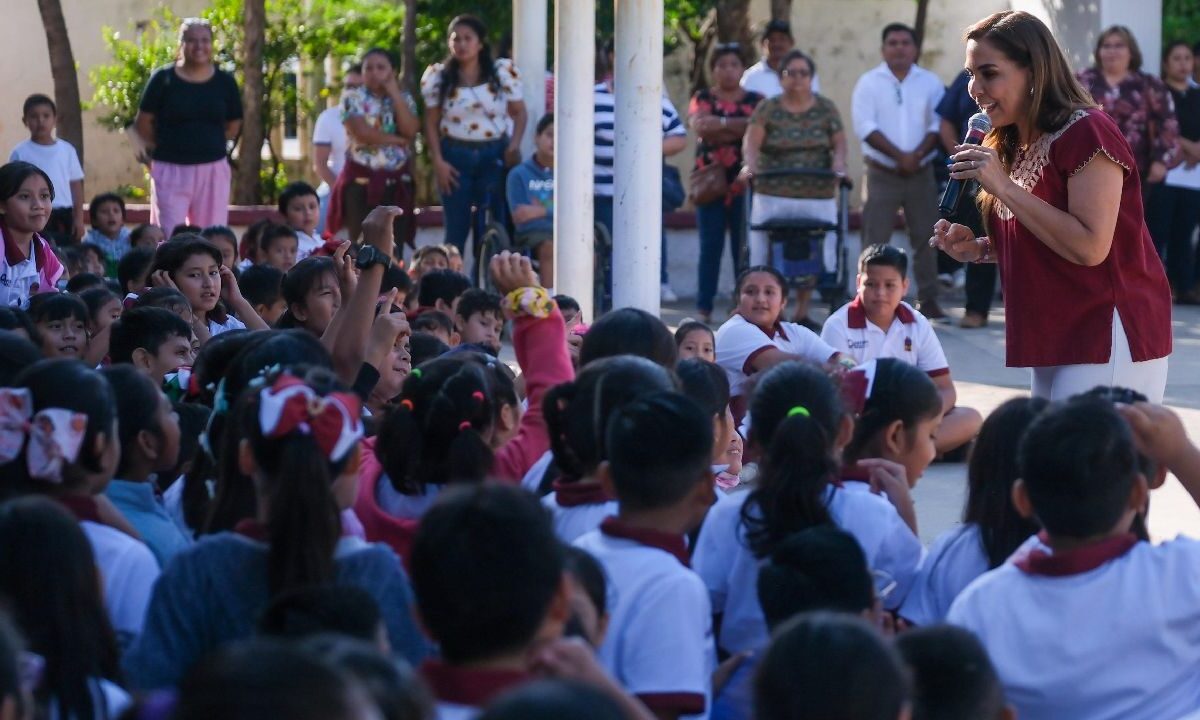 Anuncian nuevo domo para una escuela primaria.