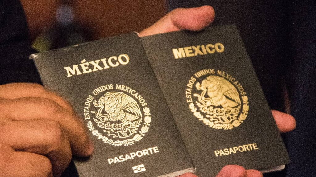 Atención viajeros. Precios del pasaporte.