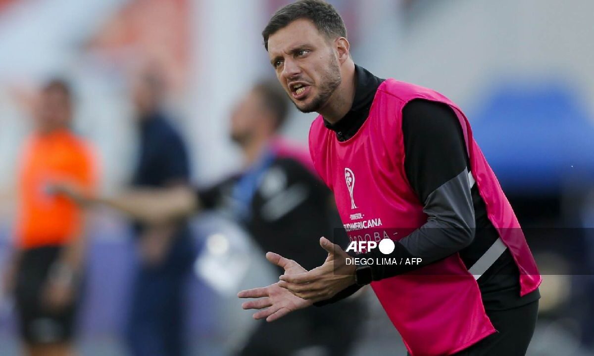 ¿Dónde está Anselmi? El exentrenador de Cruz Azul.