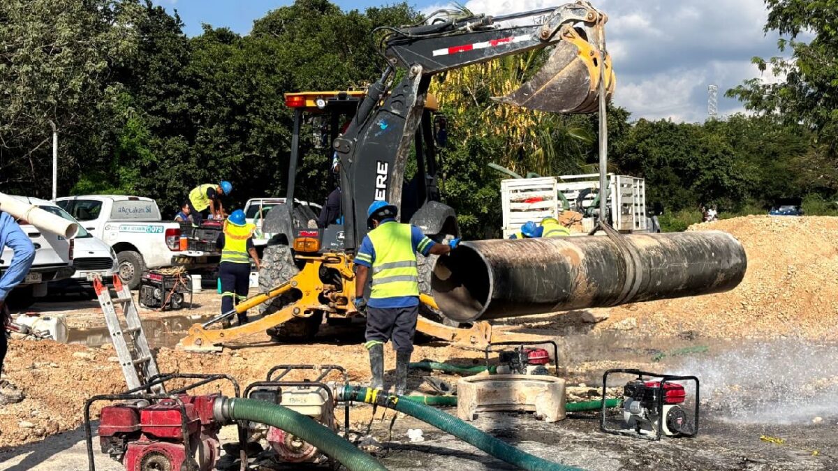 En Cancún reportan falta de agua.