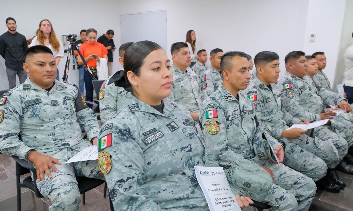 Terminan capacitación agentes aduanales.