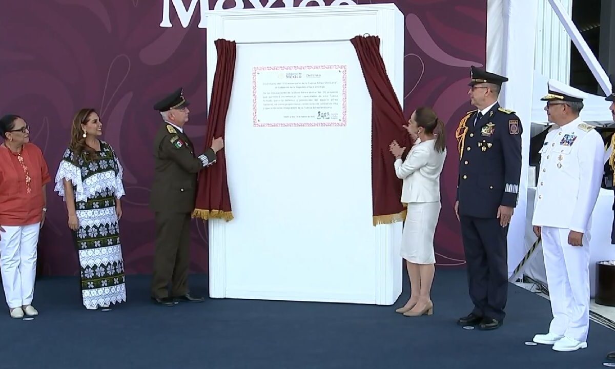 La presidenta inauguro la Base Militar 20 en Tulum.
