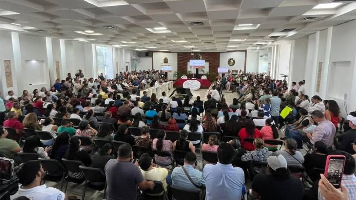 Últimas noticias. Avalan cambio de nombre de Solidaridad a Playa del Carmen.