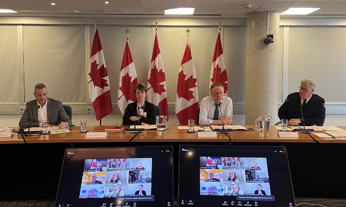 Canadá sigue los pasos de Estados Unidos.