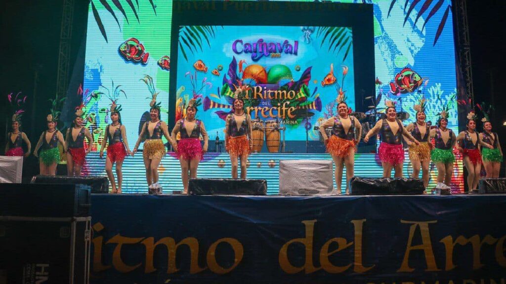 Carnaval de Puerto Morelos, fiesta y alegría.