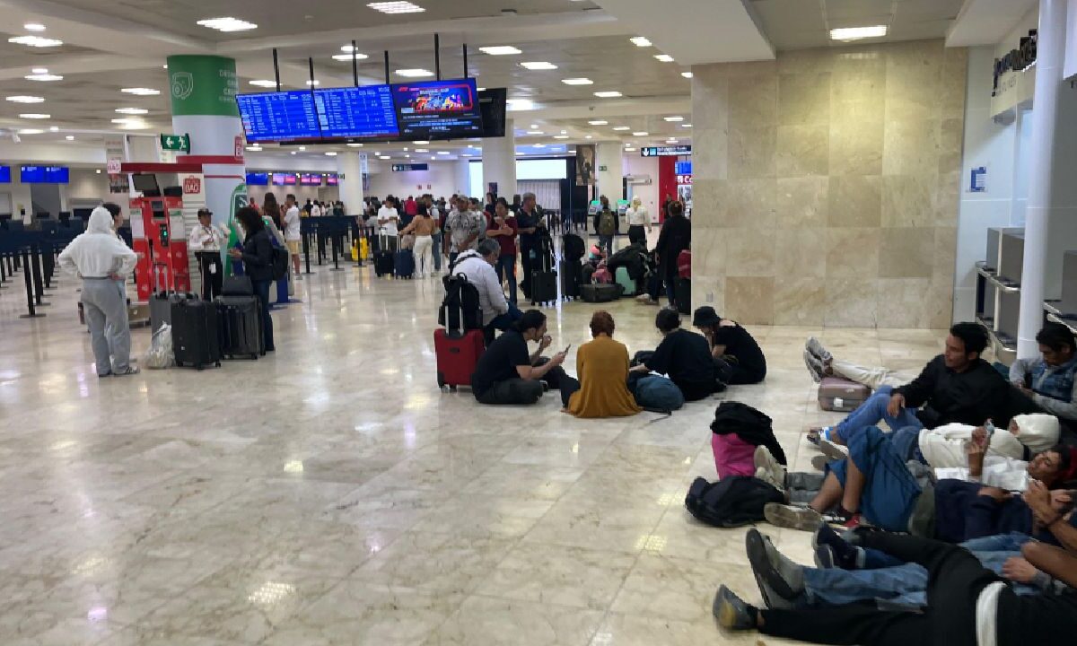 Aeropuerto de Cancún gran extractor de auga.