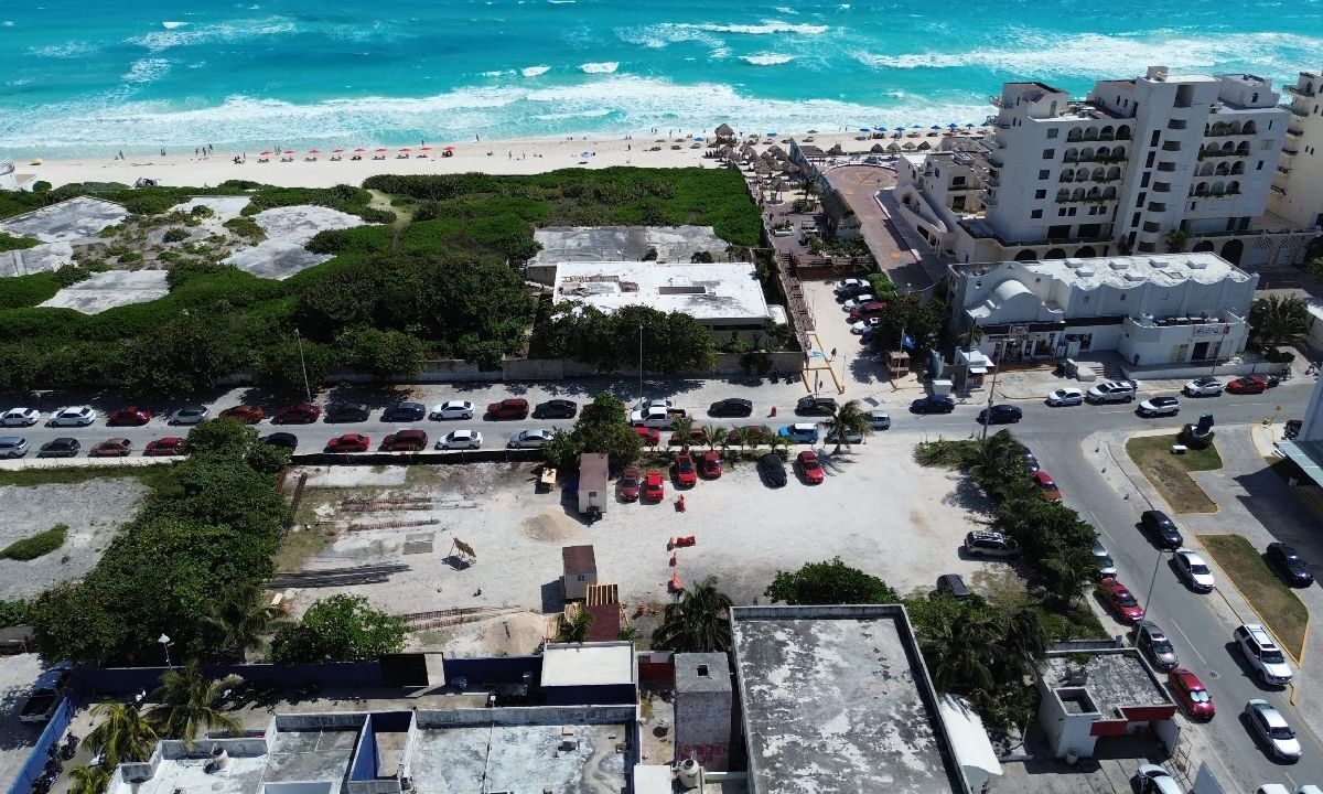 Últimas noticias. Construcción del C2 en la zona hotelera de Cancún.
