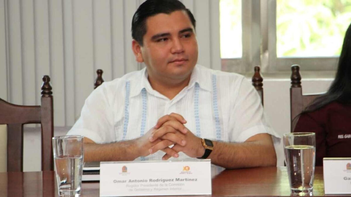 El síndico municipal de Othón P. Blanco, Omar Rodríguez Martínez.