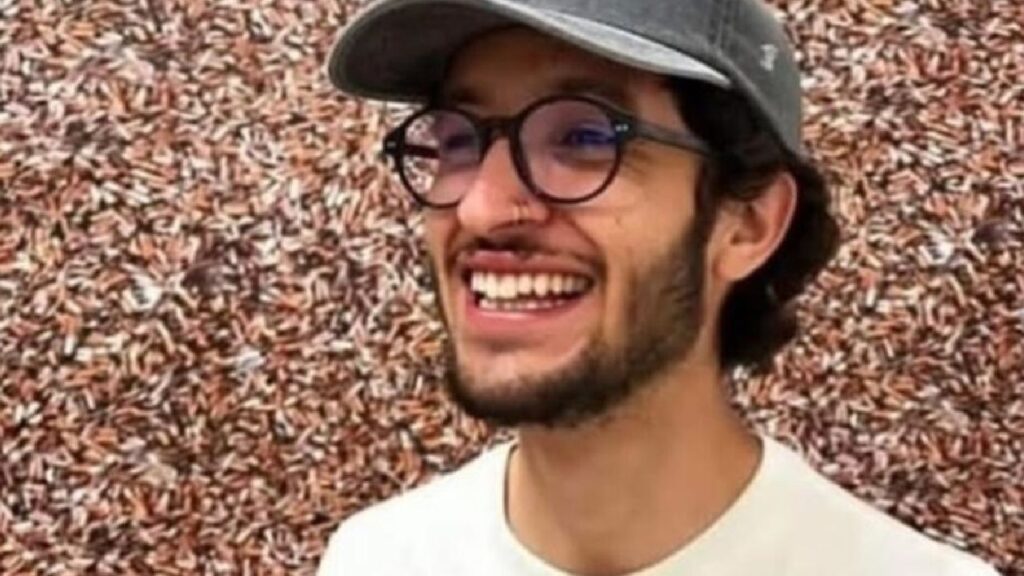 Carlos Alberto era estudiante universitario.