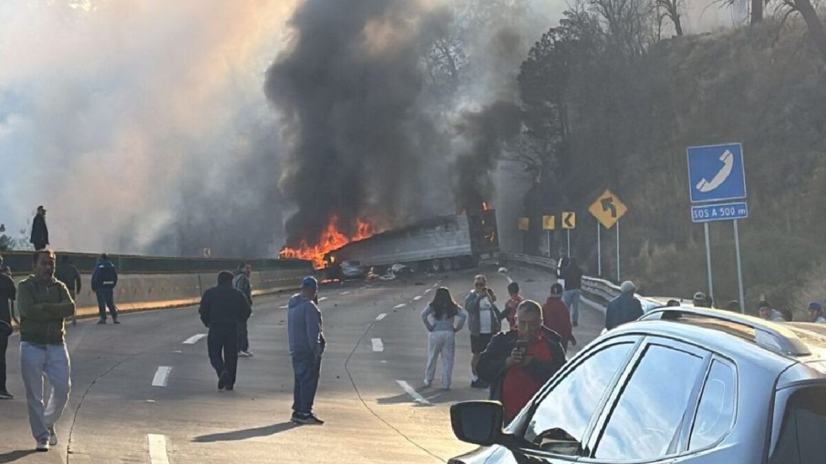 Últimas noticias. El choque fue en la autopista México-Puebla.
