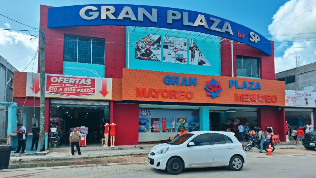 Empresarios confían en mejorar sus ventas.