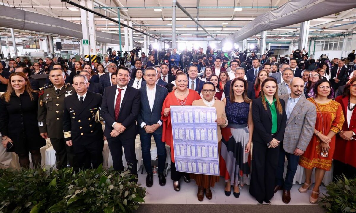 El INE arrancó con la impresión de boletas.
