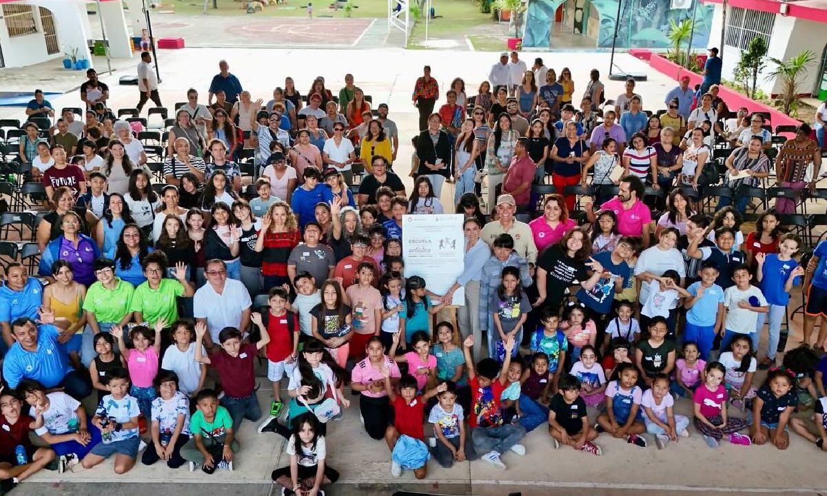 Primera Escuela Pública de Iniciación Artística, en Cancún.