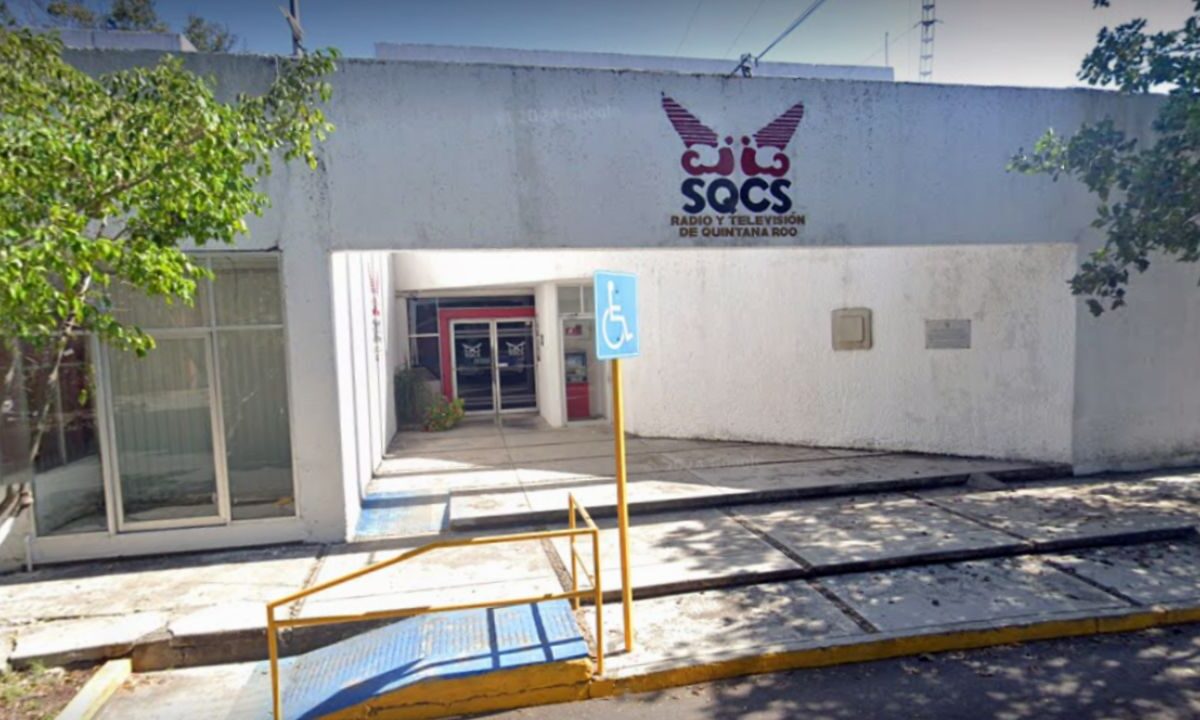 Instalaciones del Sistema Quintanarroense de Comunicación Social.