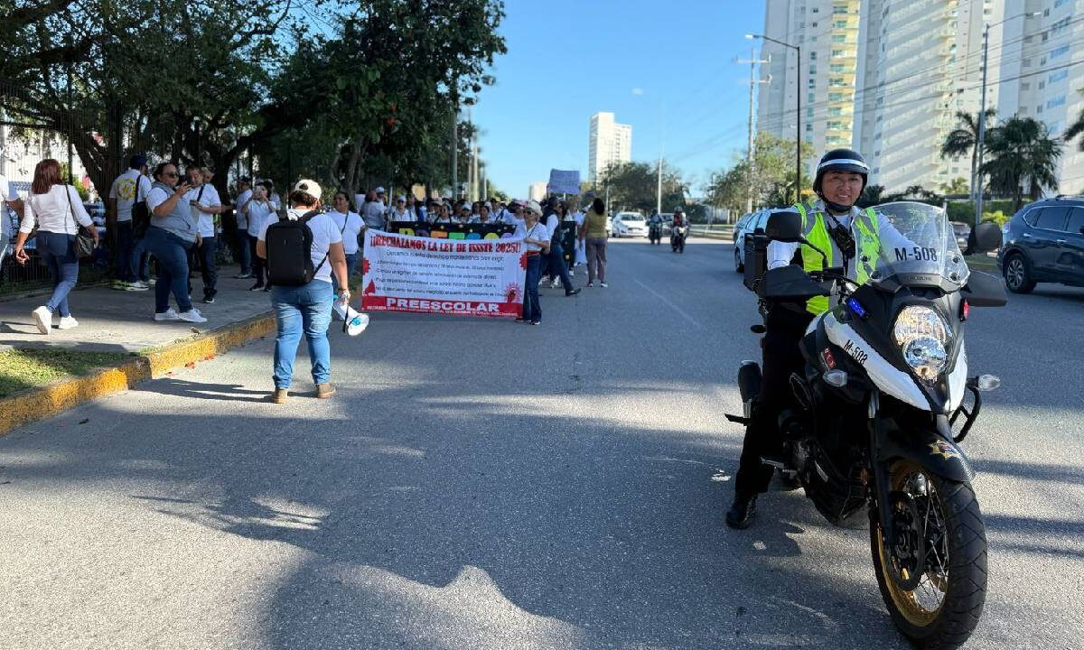 Maestros rechazar la ley del Issste.