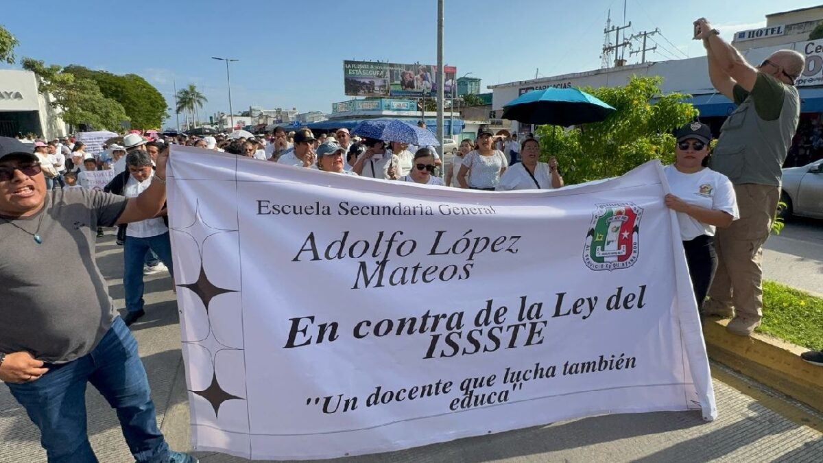 Protesta contra la ley del ISSSTE.
