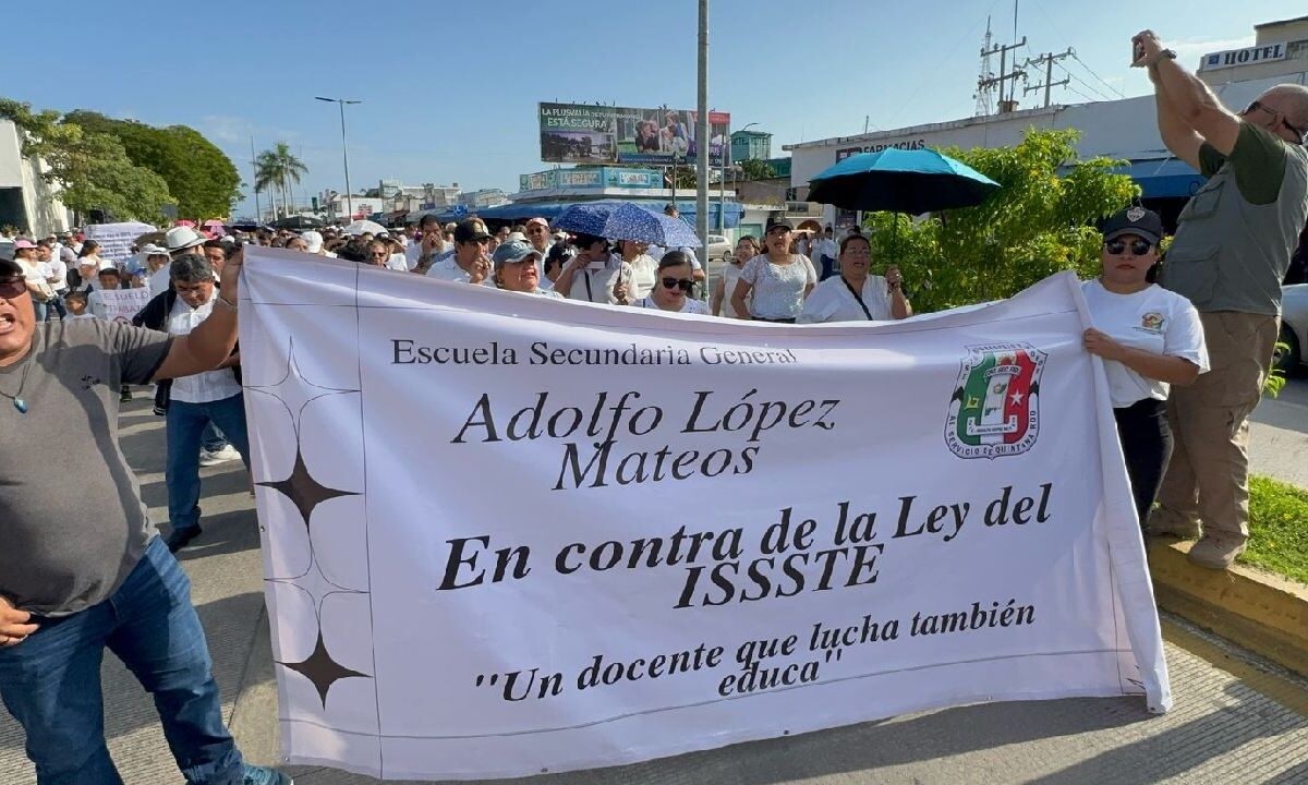 Protesta contra la ley del ISSSTE.