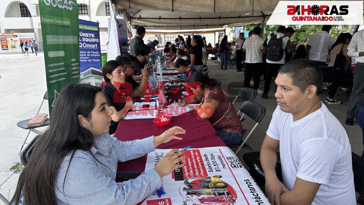 Feria de empleo en Cancún.