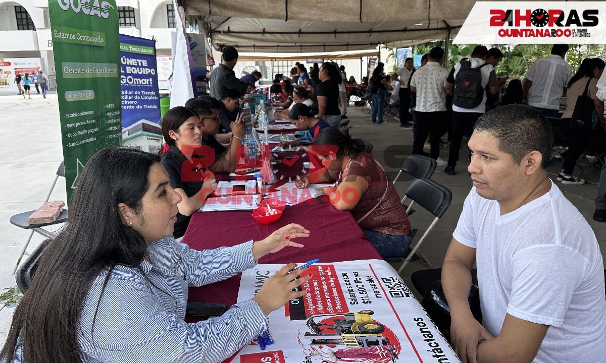 Feria de empleo en Cancún.