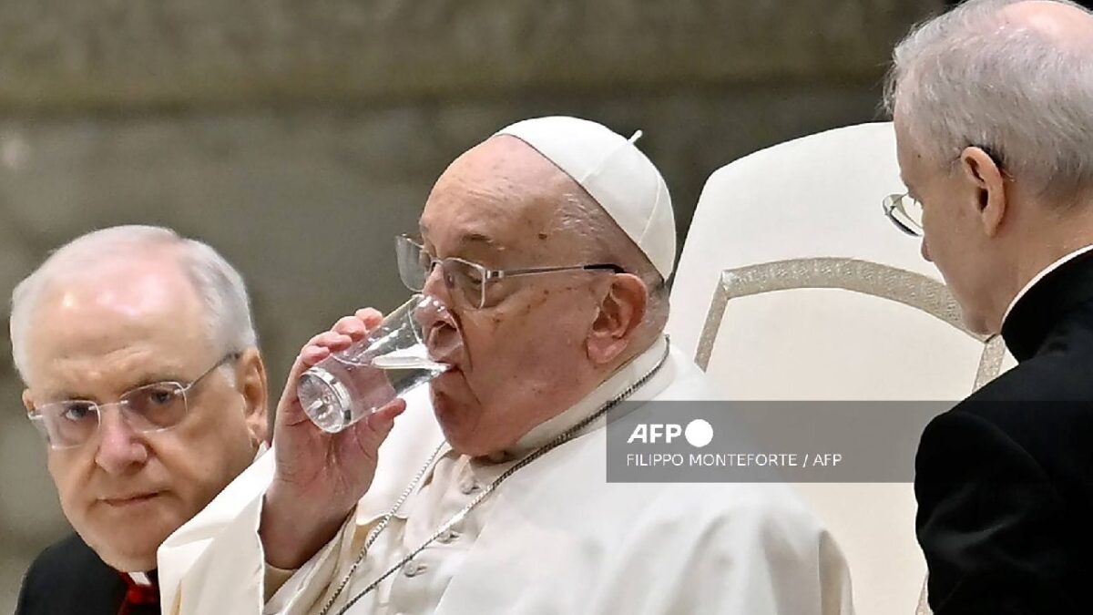 El Papa Francisco asistió a misa dominical.