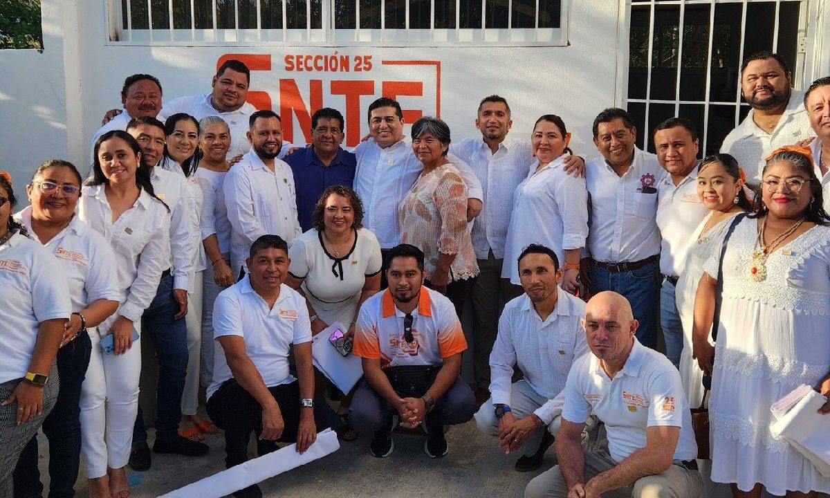 Integrantes del SNTE, sección 25.