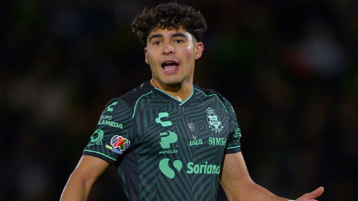 Stephano Carrillo da un paso importante en su carrera.