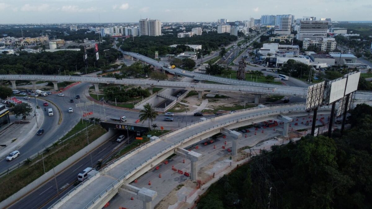 Continúan los cierres viales por obras.