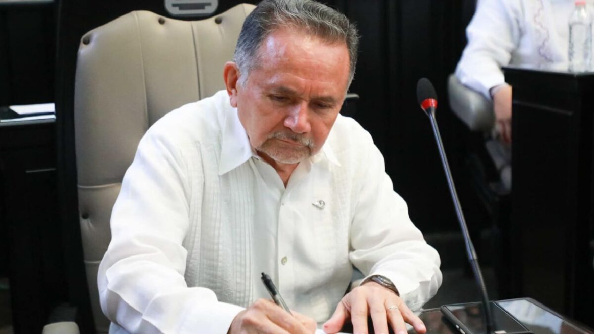 El diputado José Luis Pech Várguez.