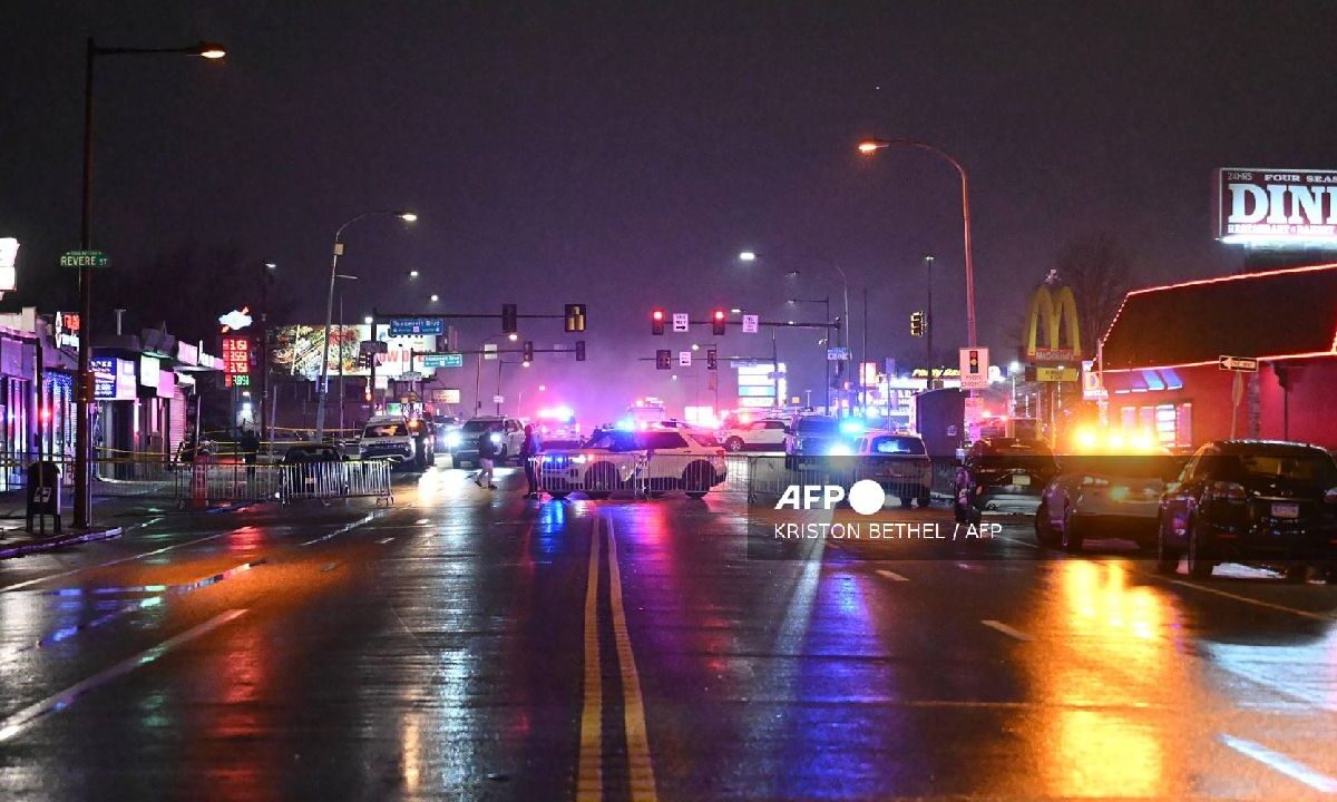 Cuerpos de emergencia arribaron a la zona del accidente.