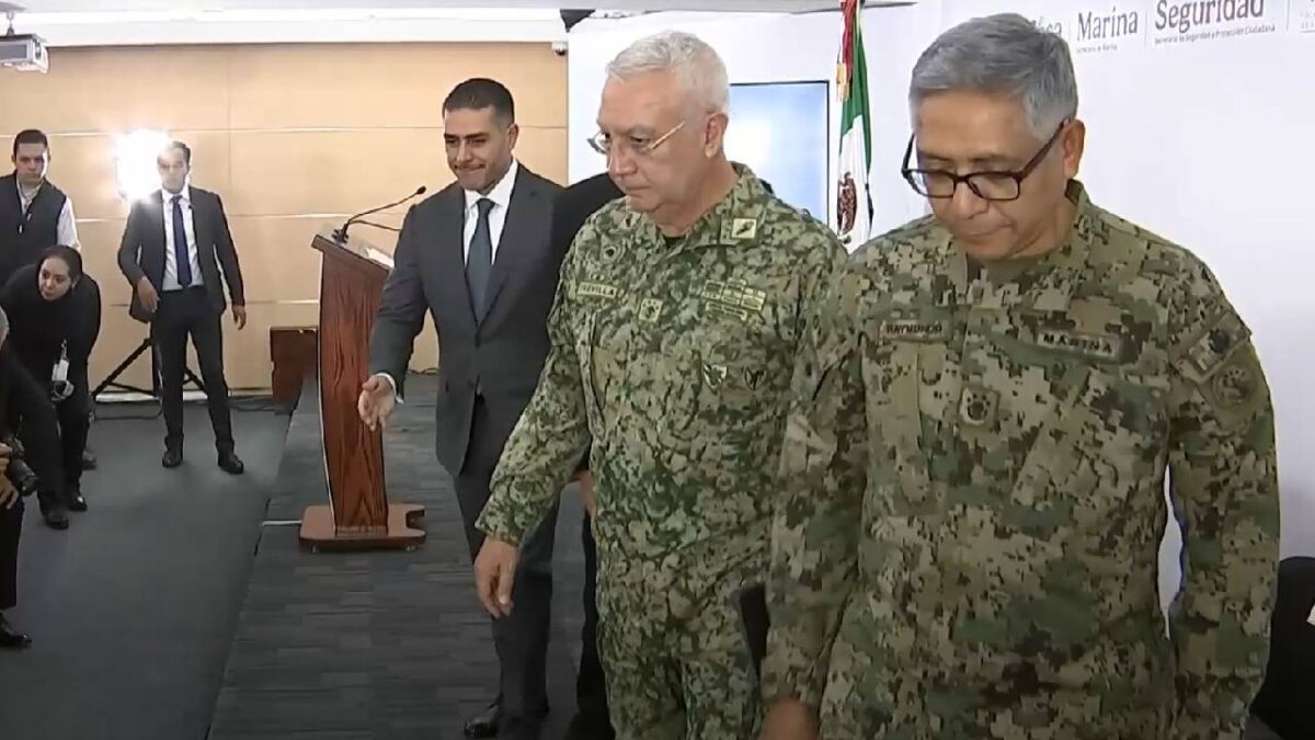 Autoridades informaron sobre el traslado de 29 capos.