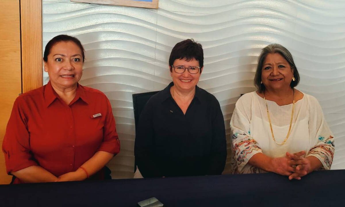 Integrantes de la Afeet Cancún.